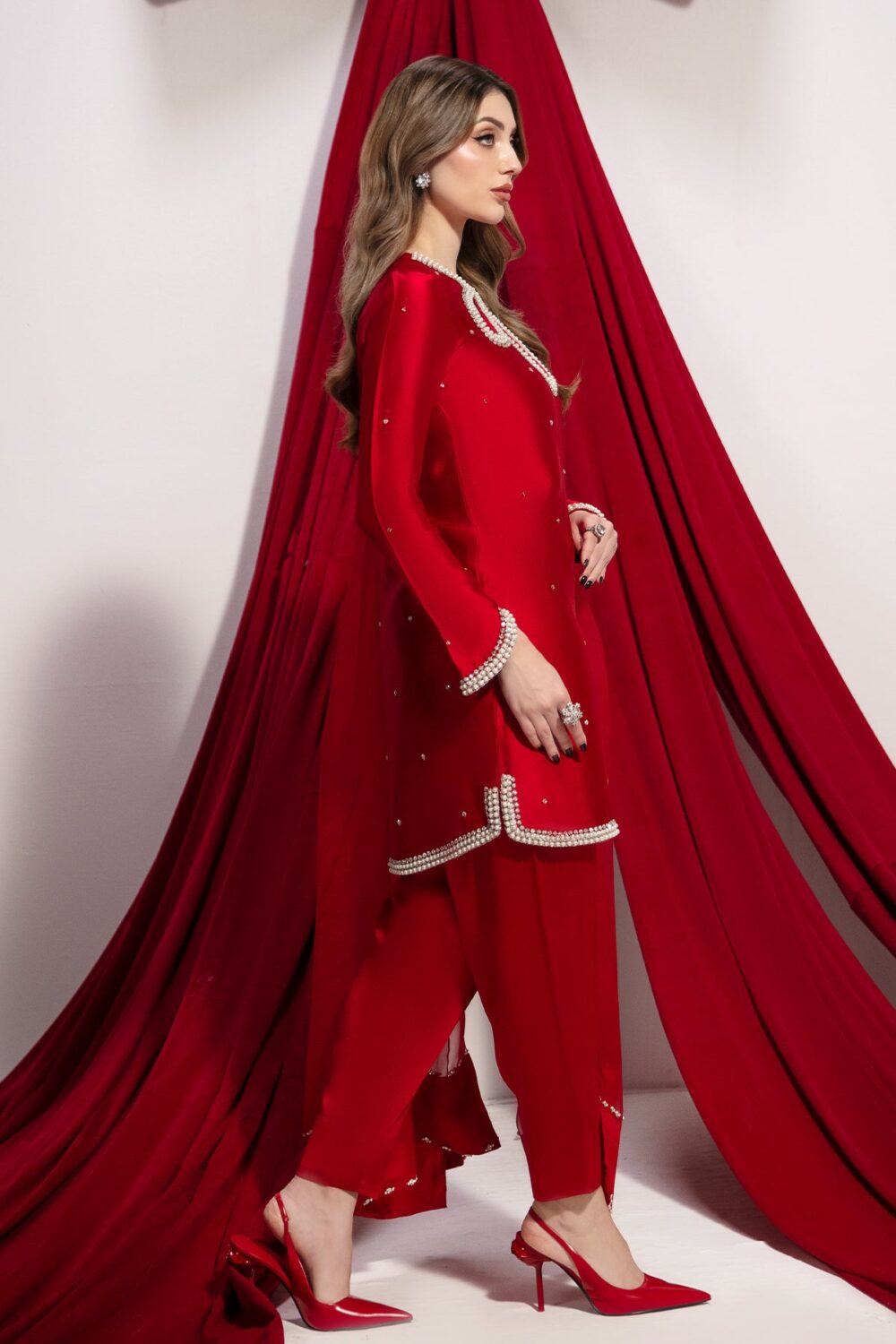 Crimson - Image 4