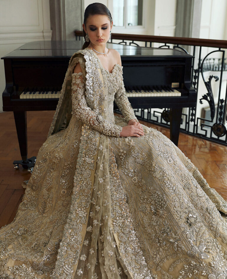 BridalWeddingDressinOffShoulderGownDupattaStyle_1080x