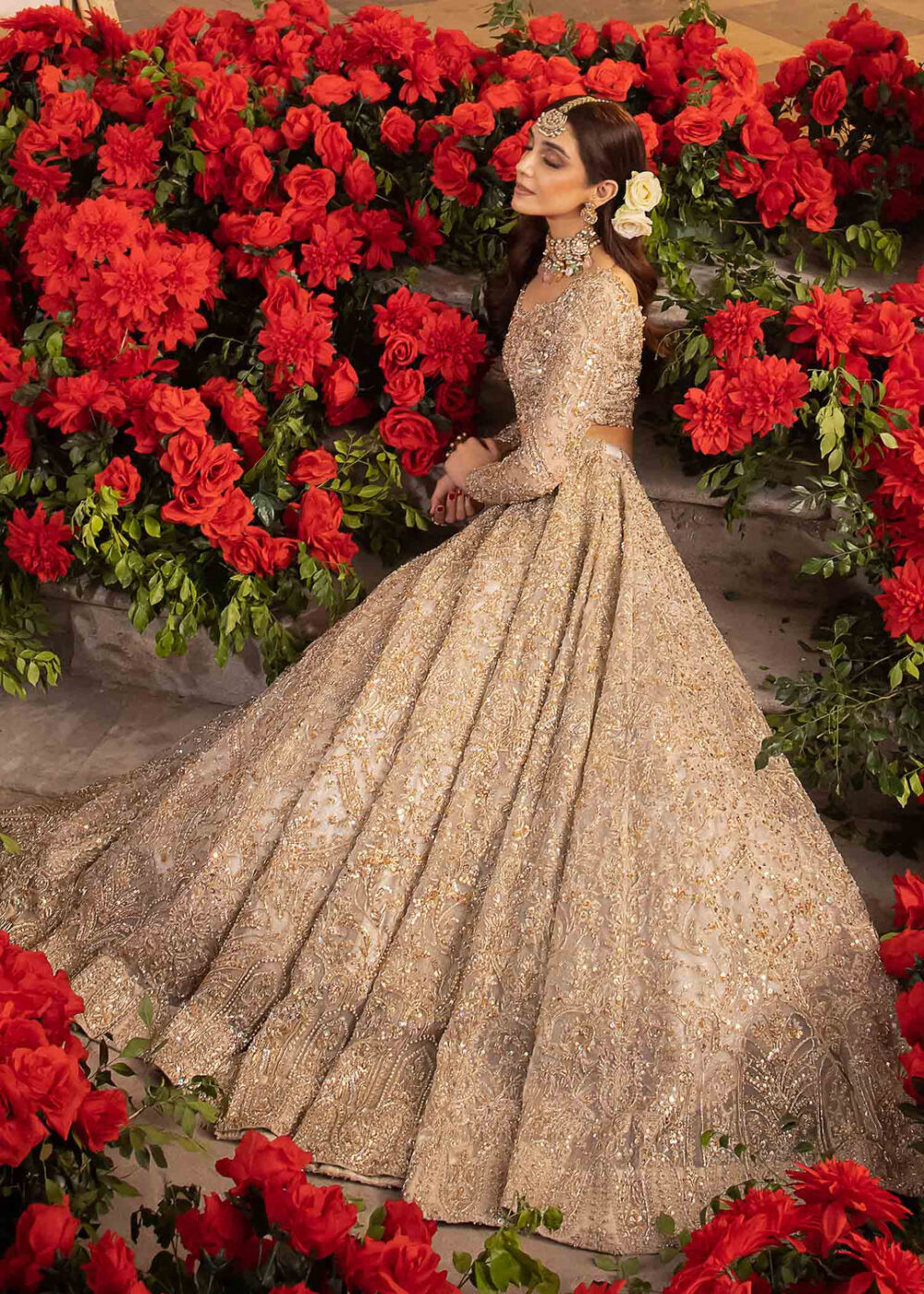 Embellished Lehenga Choli Dupatta Bridal Wedding Dress - Image 4