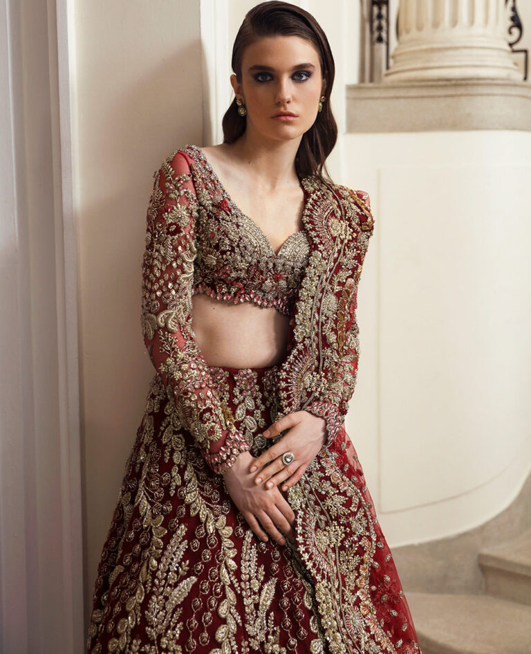 IndianBridalDressinWeddingRedCholiLehengaStyle_1080x