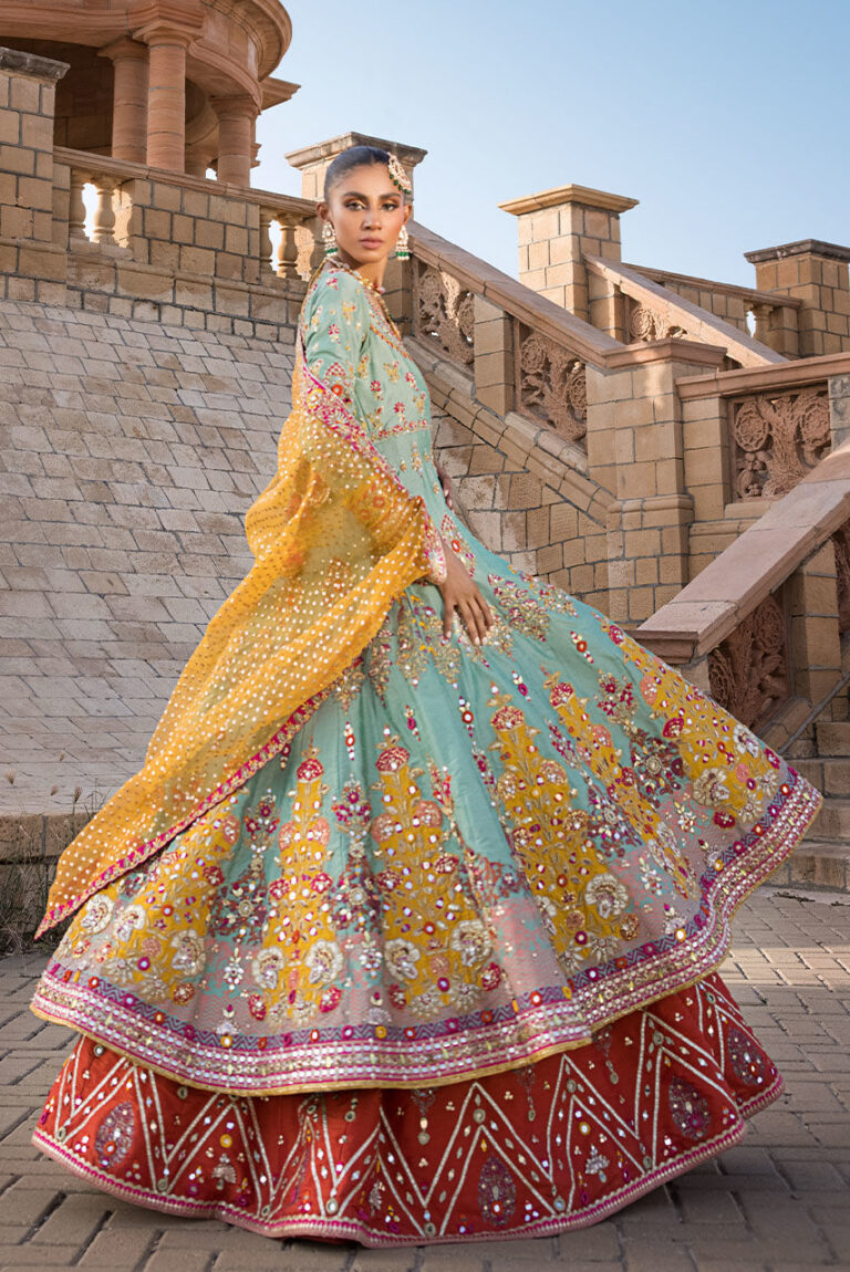 PakistaniBridalLehengaFrockandDupattaMehndiDress_1080x