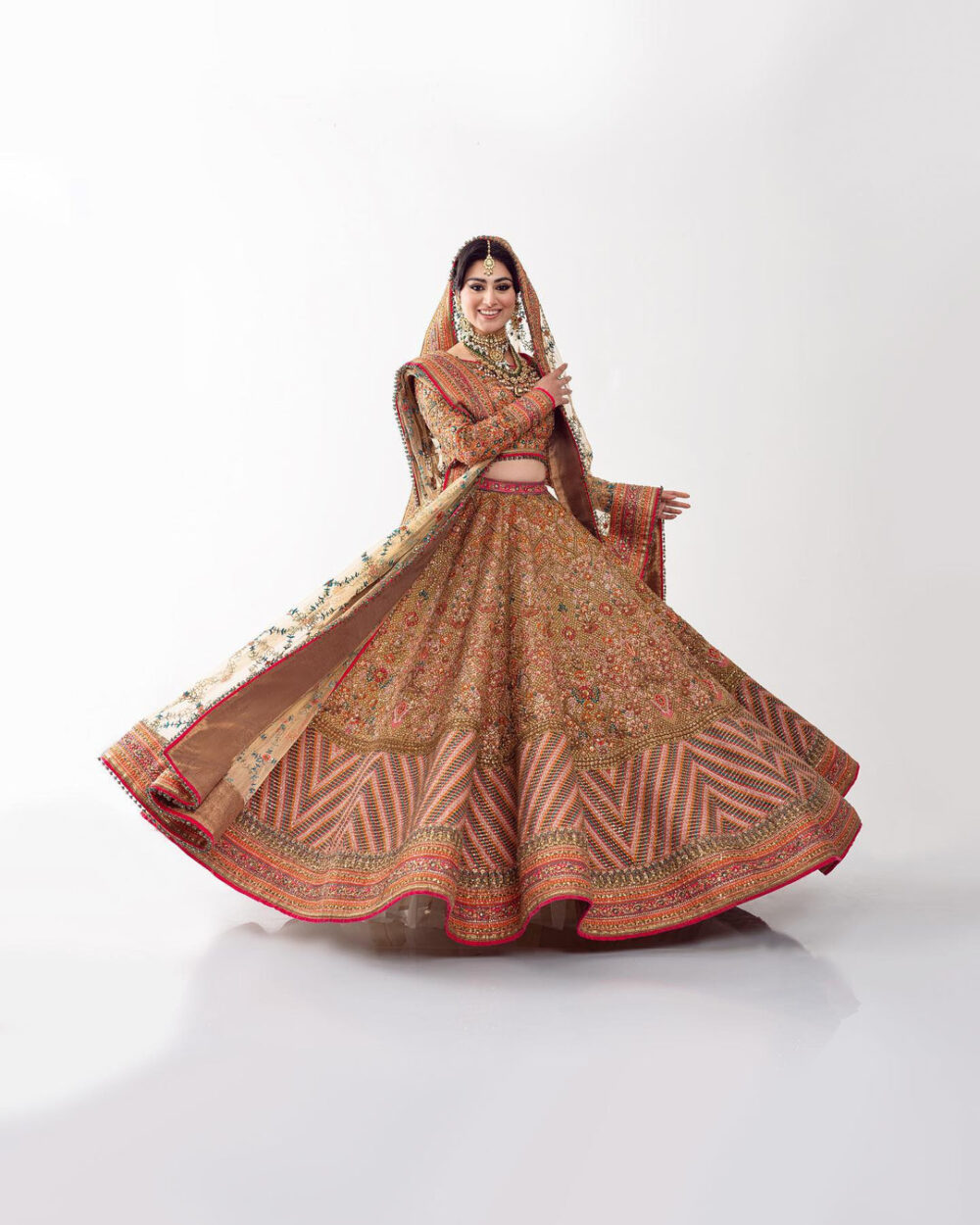Embellished Lehenga Choli Dupatta Dress for Wedding - Image 3