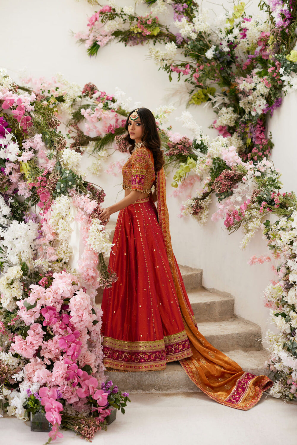 Pakistani Wedding Mehndi Dress in Lehenga Choli Style - Image 5