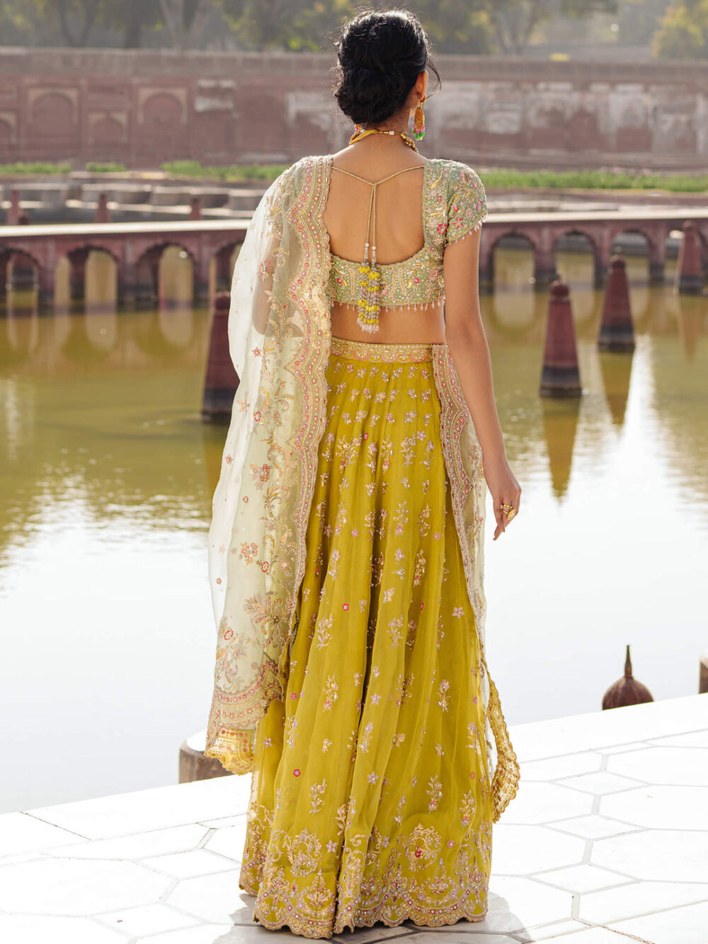 Indian Wedding Dress in Choli Dupatta and Lehenga Style - Image 4