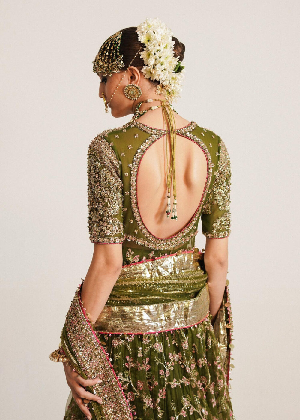 Mehndi Dress in Traditional Pishwas Frock Sharara Style - Image 3