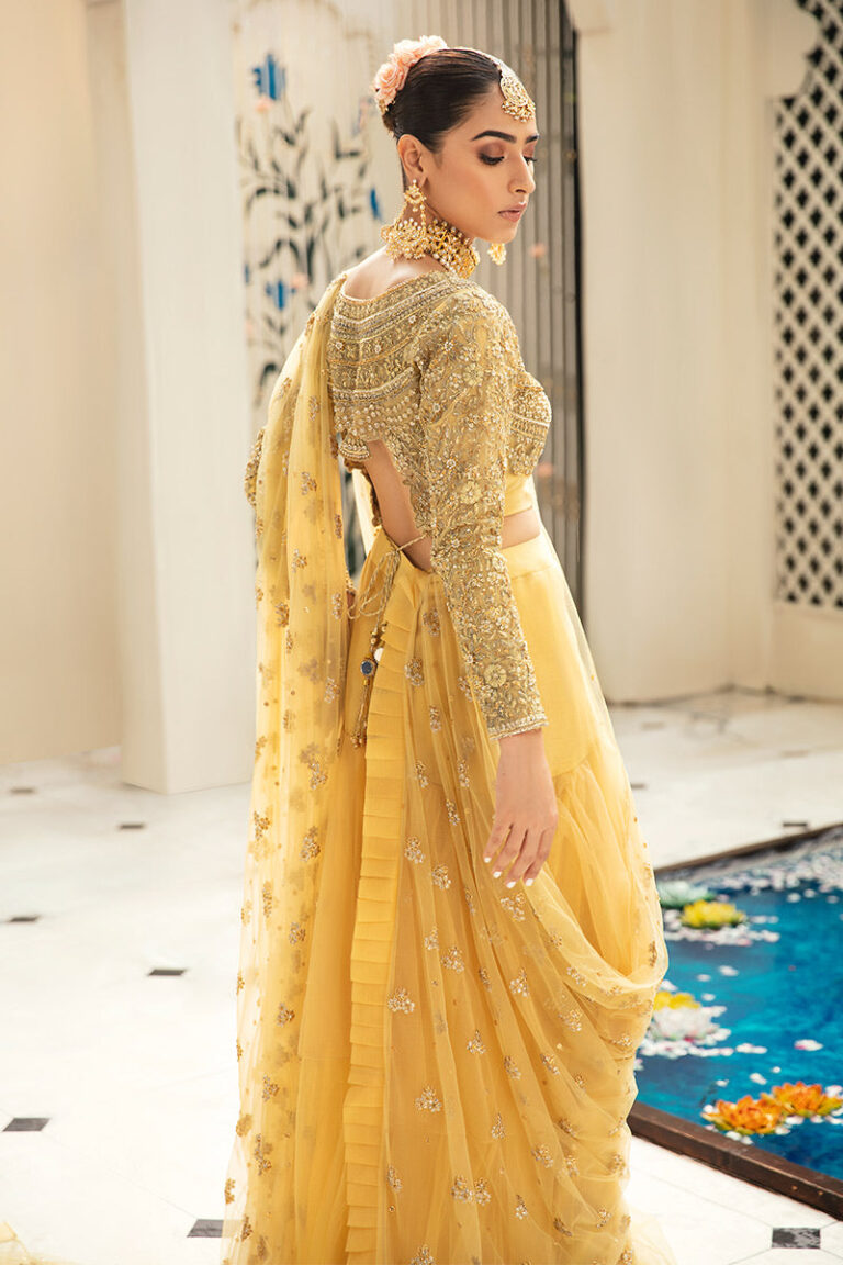 MehndiBridalYellowLehengaCholiDressPakistani_540x