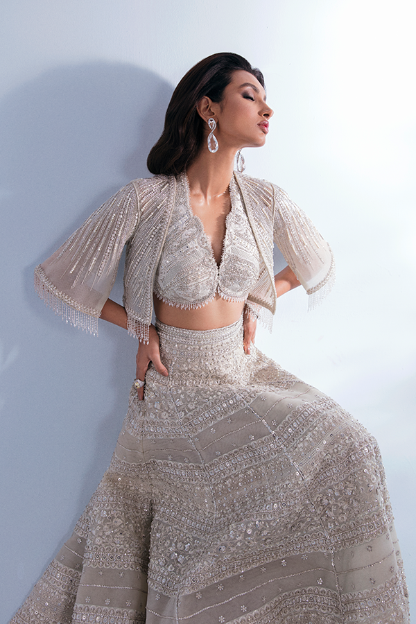 WhiteSilverLehengaJacketPakistaniWeddingDresses_1080x